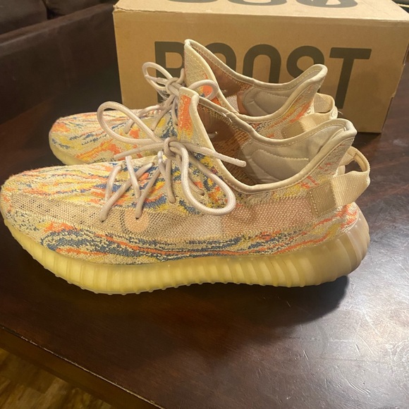 Yeezy Boost 350 V2 'MX Oat' ( Size 11) slightly used - Picture 6 of 8